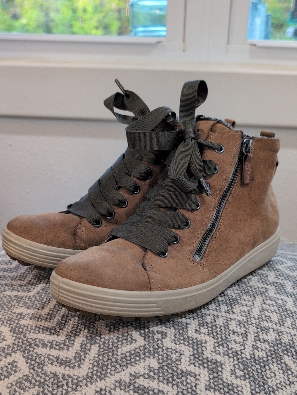 ECCO Suede Soft 7 Tred Gore-Tex high-top sneakers with Gum Rubber Sole